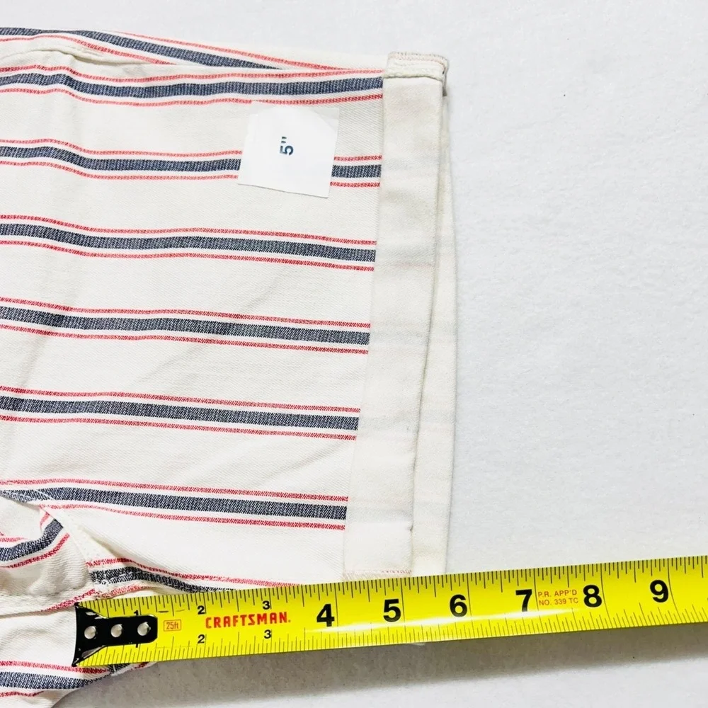 Old Navy Women's Shorts Size‎ 2 Striped Cream Navy Red Rolled Hem Button-Fly NWT